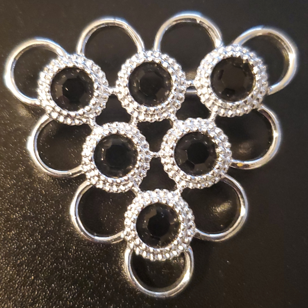 Vintage 1976 Sarah Coventry Black Charmer Rhinestone Silver-Tone BroochPin 17$
